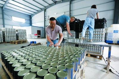 天坡現(xiàn)代農(nóng)業(yè)帶動貧困戶脫貧致富